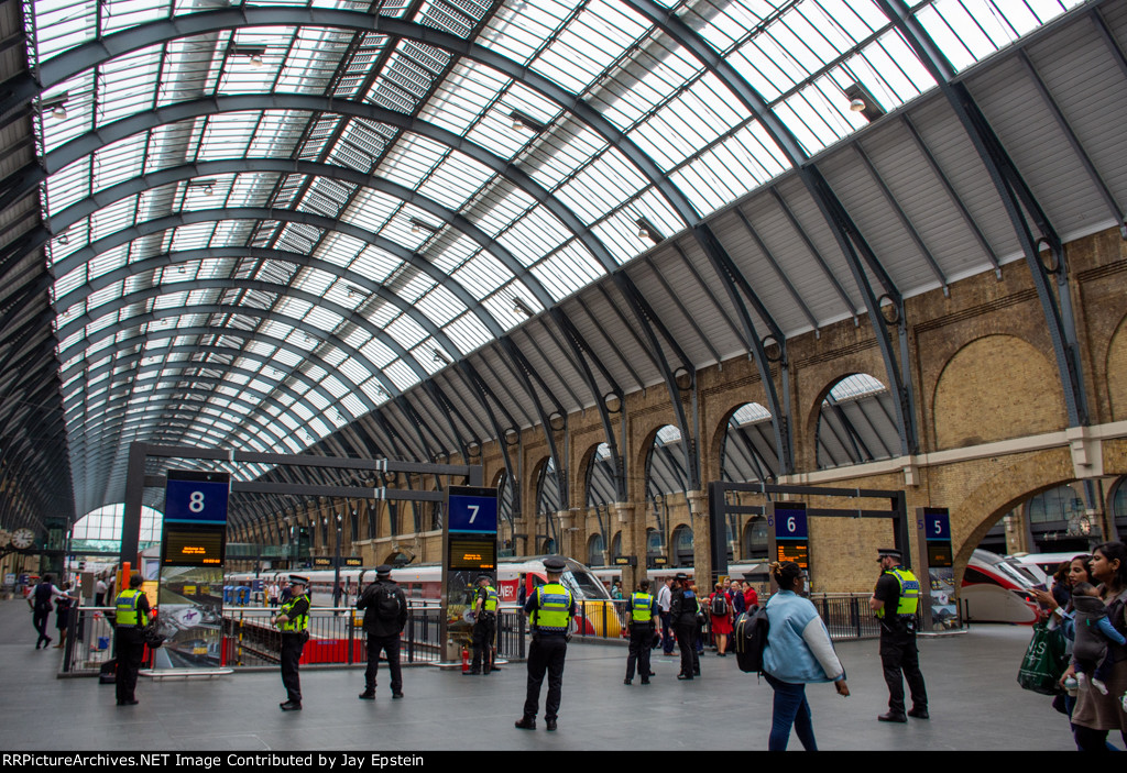 Overview of one of the halls of King's Cross